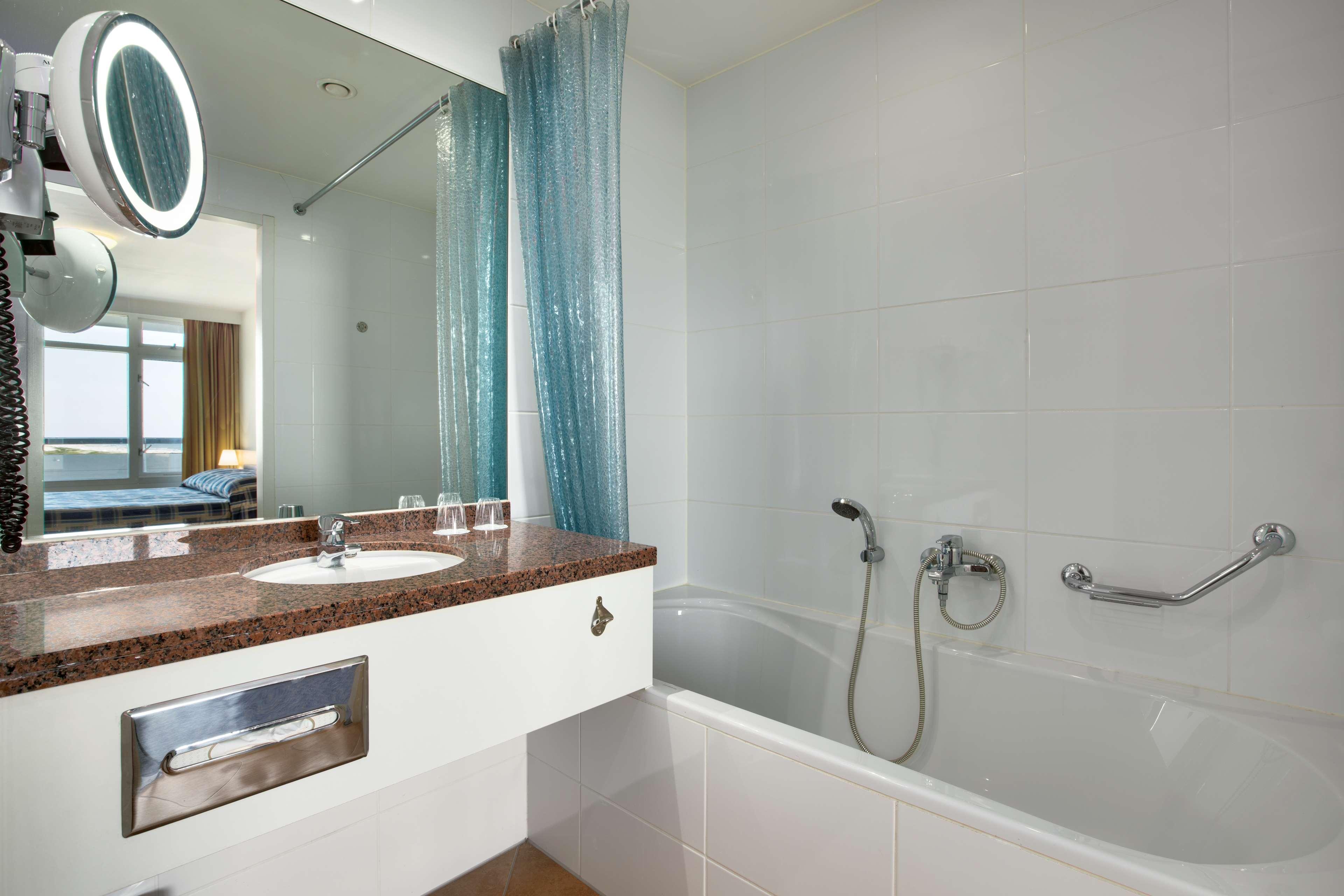 Nh Atlantic Hotel 4*